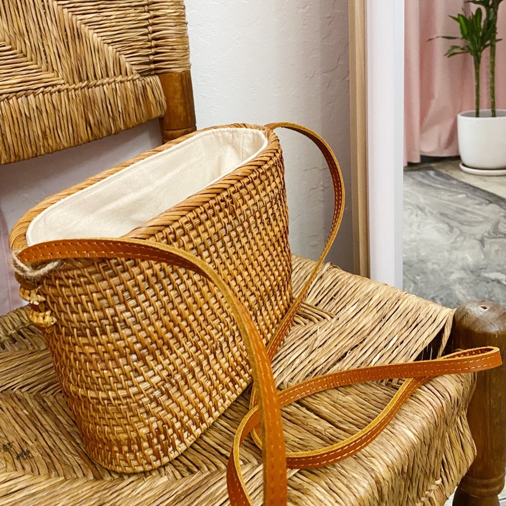 NWT Summer Woven Basket Purse w/ Leather Strap